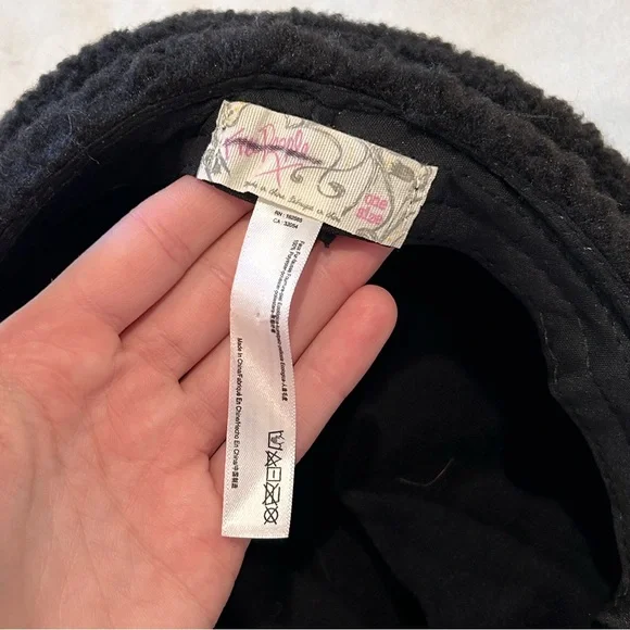 Free People Black Fuzzy Newsboy Cap - Picture 3 of 4